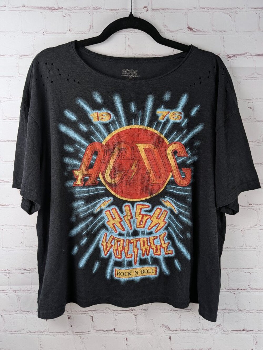 AC/DC High Voltage Black Distressed Crop Tee M